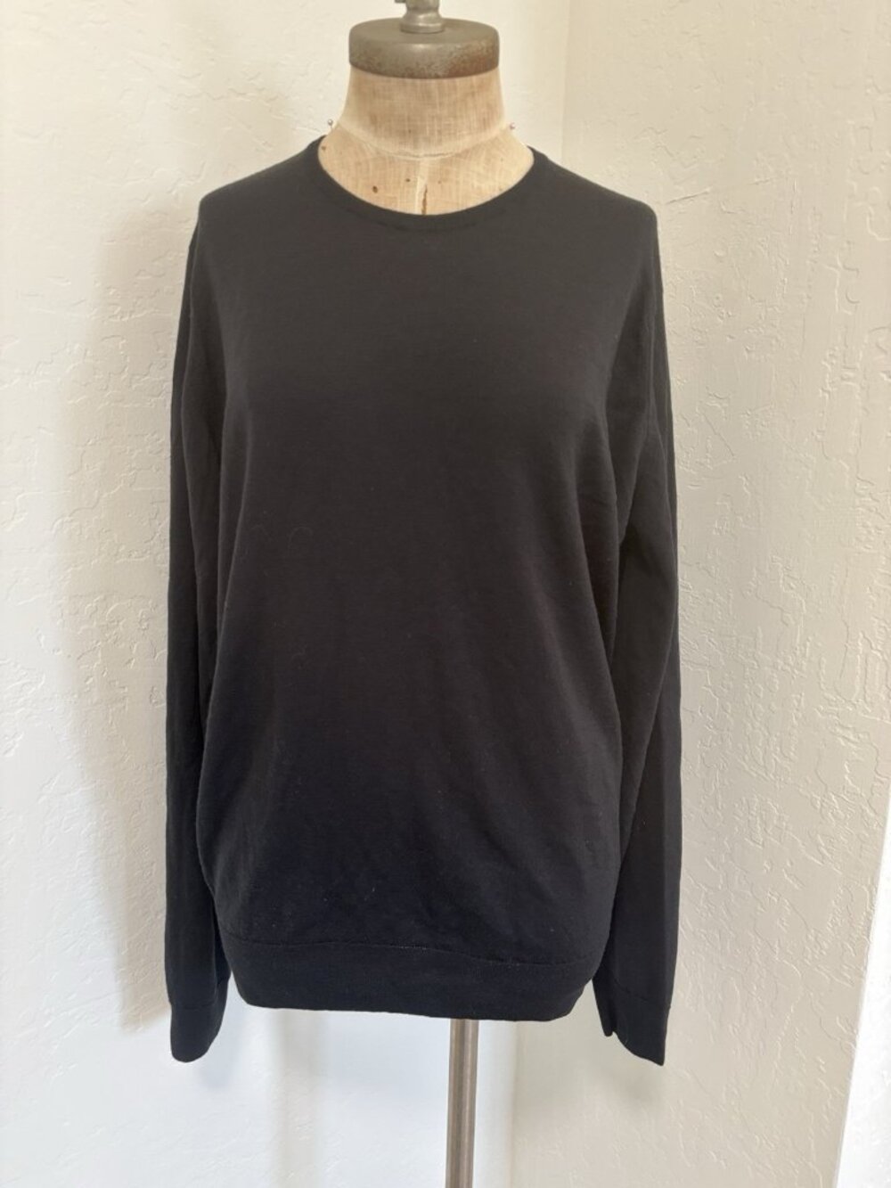 John Smedley Womens 100% Wool Black Jumper Sweater Fine Knit Pullover